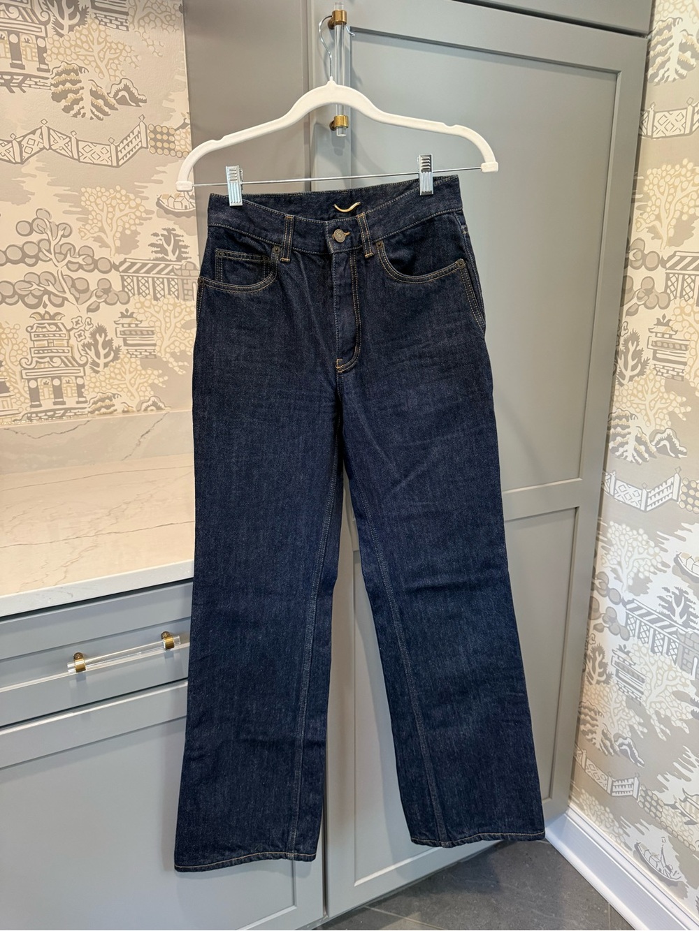 Saint Laurent 70’s High Rise Wide-Leg Women’s Jeans in Dark Indigo. Size 25